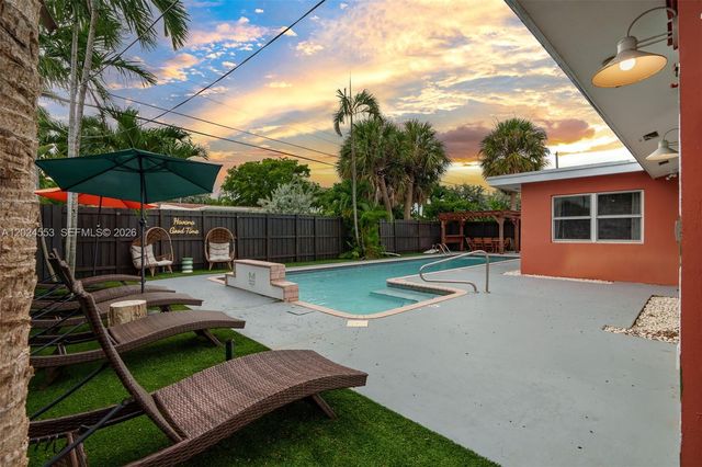 3627 NE 19th Ave, Oakland Park, FL 33308