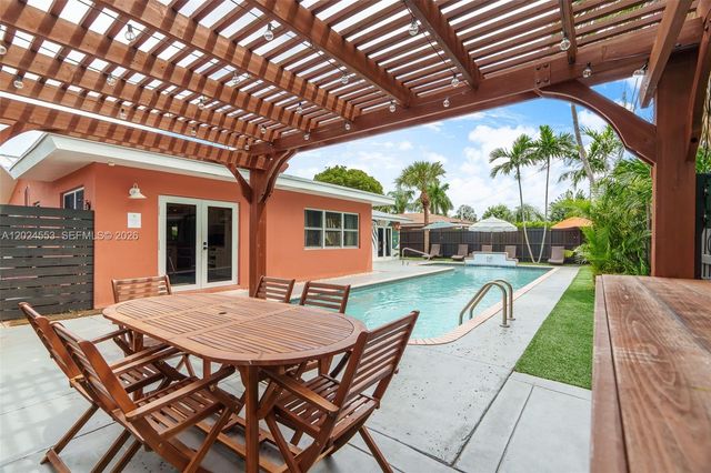 3627 NE 19th Ave, Oakland Park, FL 33308