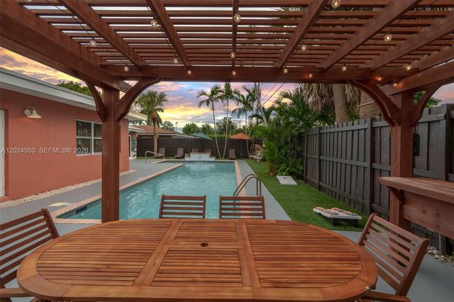 3627 NE 19th Ave, Oakland Park, FL 33308