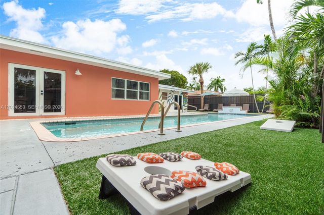 3627 NE 19th Ave, Oakland Park, FL 33308