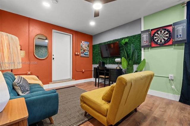 3627 NE 19th Ave, Oakland Park, FL 33308