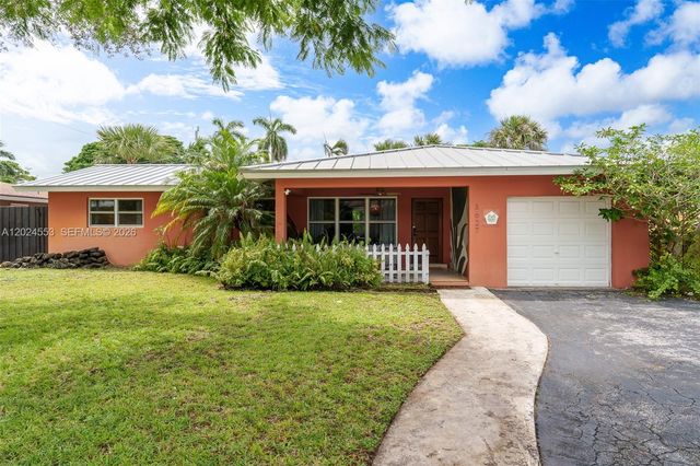 3627 NE 19th Ave, Oakland Park, FL 33308