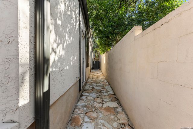 3451 WELLSPRINGS DR, San Antonio, TX 78230