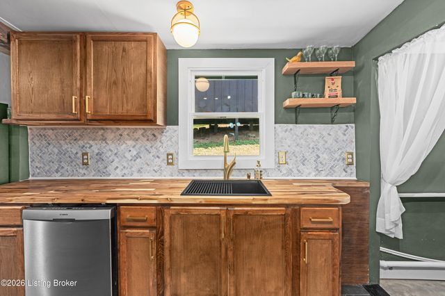 857 Leestown Ln, Frankfort, KY 40601