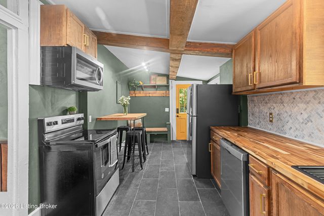 857 Leestown Ln, Frankfort, KY 40601