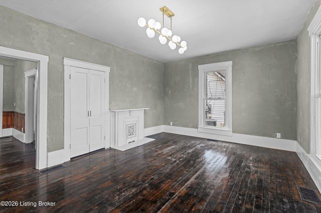857 Leestown Ln, Frankfort, KY 40601