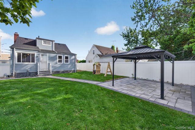 22 Kenneth Avenue, North Bellmore, NY 11710