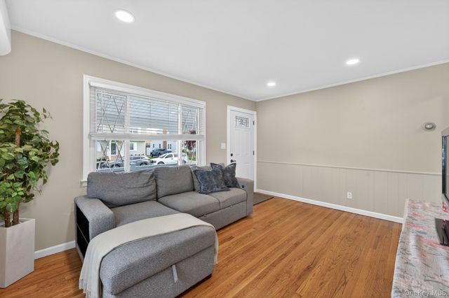 22 Kenneth Avenue, North Bellmore, NY 11710