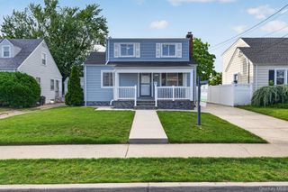 22 Kenneth Avenue, North Bellmore, NY 11710