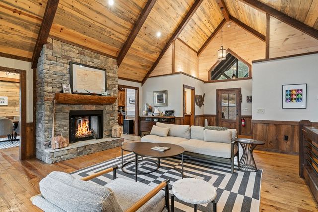 15 Bootleg Mountain Road, Morganton, GA 30560