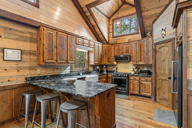 15 Bootleg Mountain Road, Morganton, GA 30560