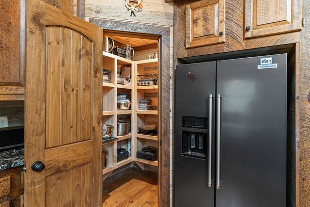 15 Bootleg Mountain Road, Morganton, GA 30560