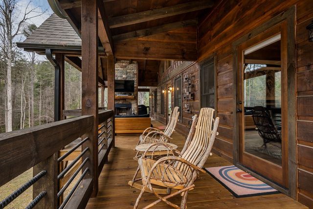 15 Bootleg Mountain Road, Morganton, GA 30560