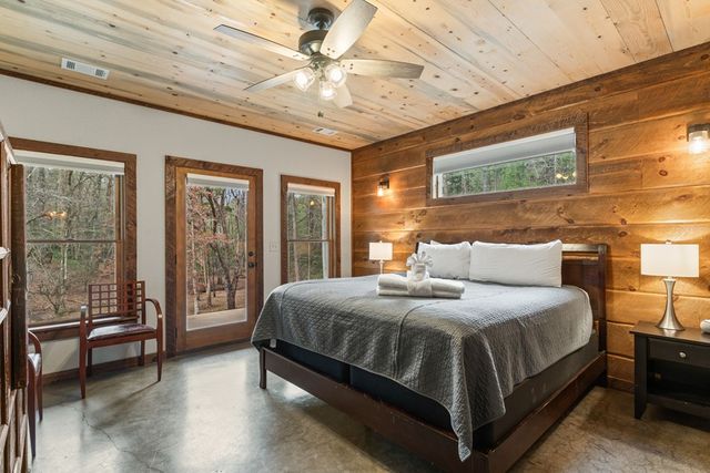 15 Bootleg Mountain Road, Morganton, GA 30560