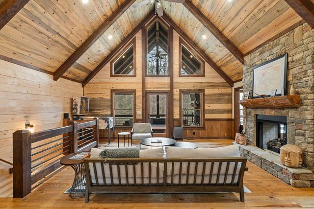 15 Bootleg Mountain Road, Morganton, GA 30560