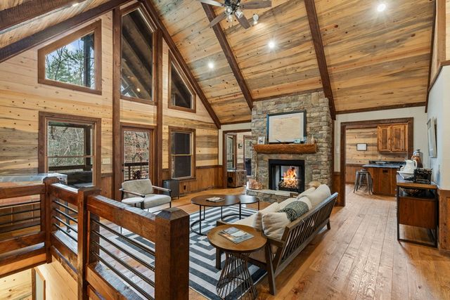 15 Bootleg Mountain Road, Morganton, GA 30560