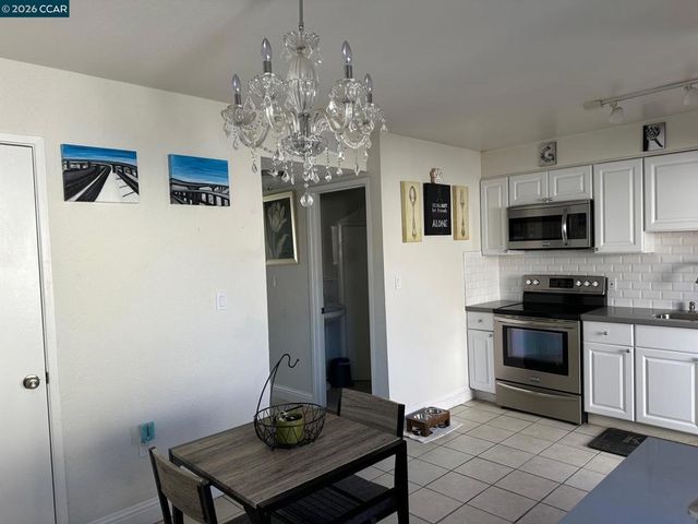 4 Sheffield Ct, San Pablo, CA 94806