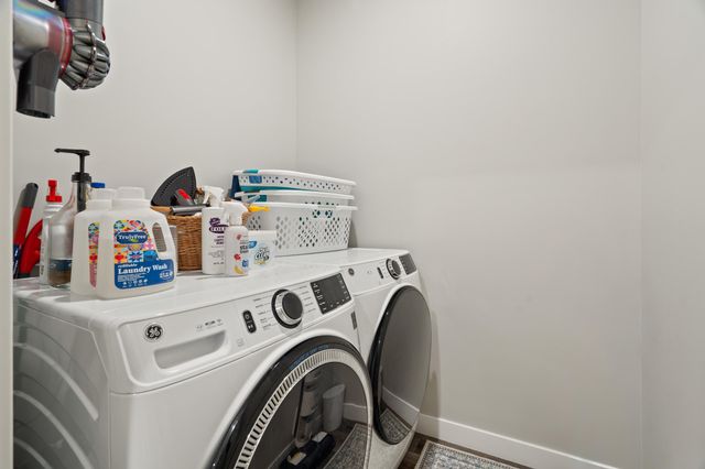 5901 HUNTINGTON CT, Columbia, MO 65202