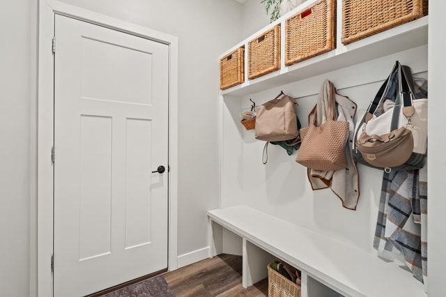 5901 HUNTINGTON CT, Columbia, MO 65202