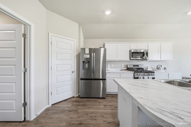 8508 E 162nd Place S, Bixby, OK 74008