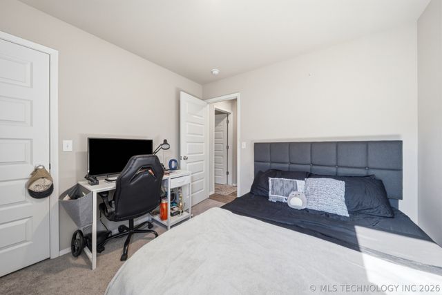 8508 E 162nd Place S, Bixby, OK 74008