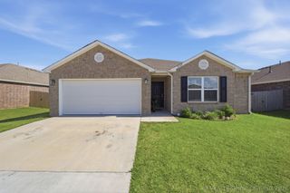 8508 E 162nd Place S, Bixby, OK 74008