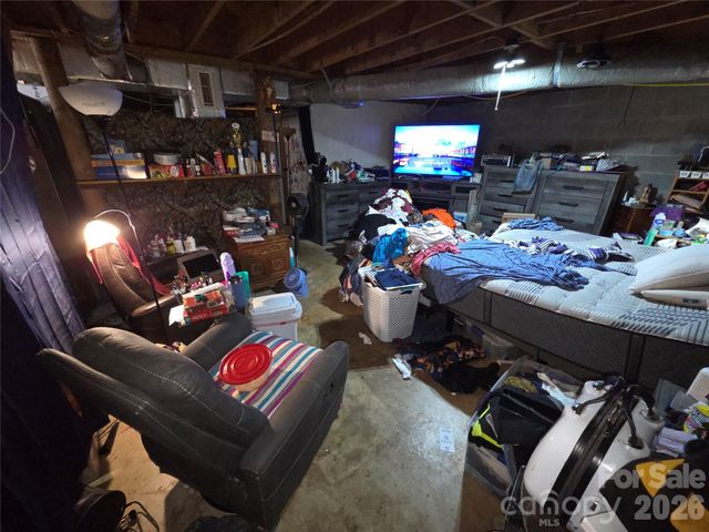 3030 Jones Wade Road, Hudson, NC 28638