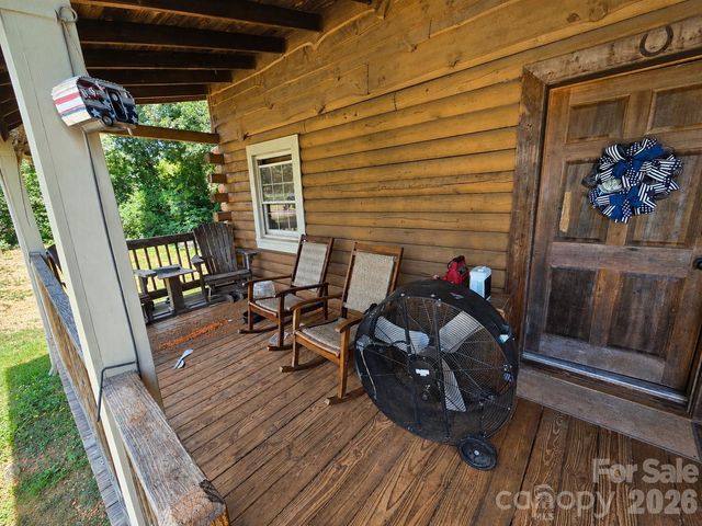 3030 Jones Wade Road, Hudson, NC 28638