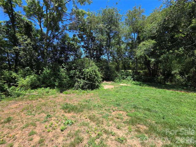 3030 Jones Wade Road, Hudson, NC 28638
