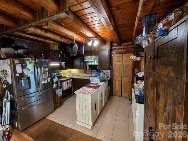 3030 Jones Wade Road, Hudson, NC 28638
