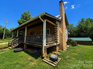 3030 Jones Wade Road, Hudson, NC 28638