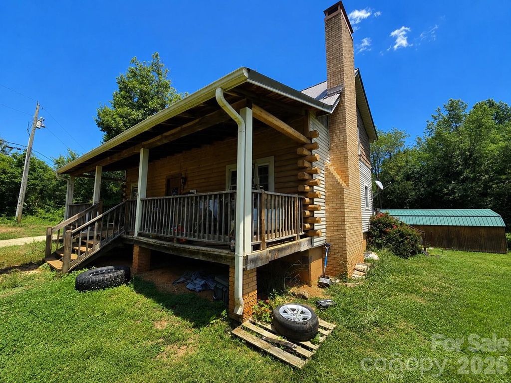 3030 Jones Wade Road, Hudson, NC 28638
