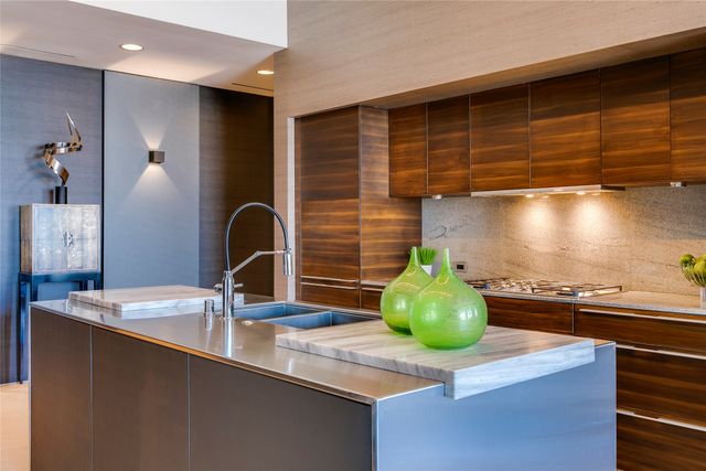 1717 Arts Plaza 1910, Dallas, TX 75201