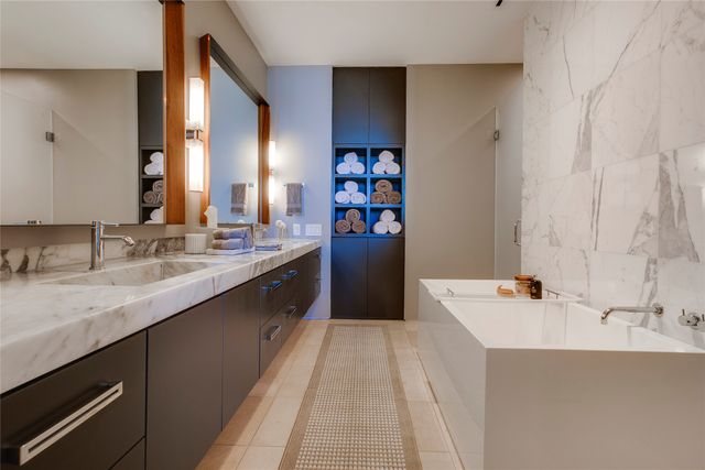 1717 Arts Plaza 1910, Dallas, TX 75201