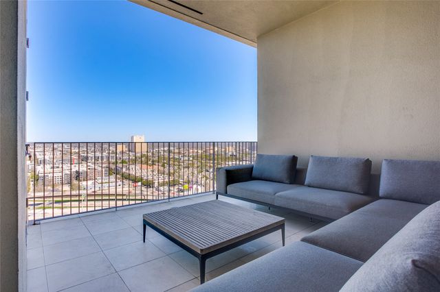 1717 Arts Plaza 1910, Dallas, TX 75201