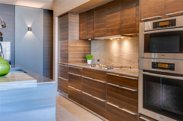 1717 Arts Plaza 1910, Dallas, TX 75201