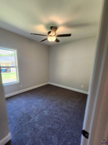 111 Silver Maple, Byron, GA 31008