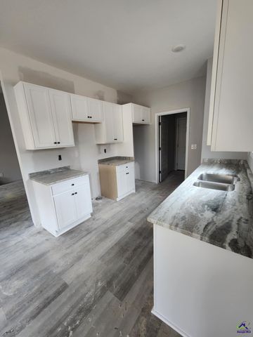 111 Silver Maple, Byron, GA 31008