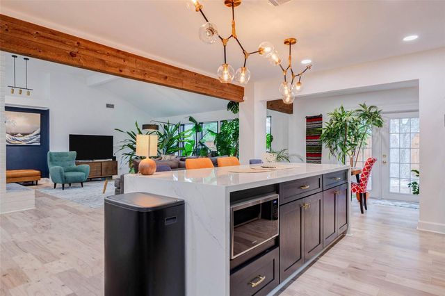 11811 Spruce Hill Drive, Houston, TX 77077