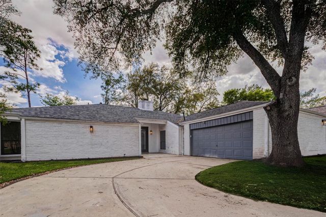 11811 Spruce Hill Drive, Houston, TX 77077