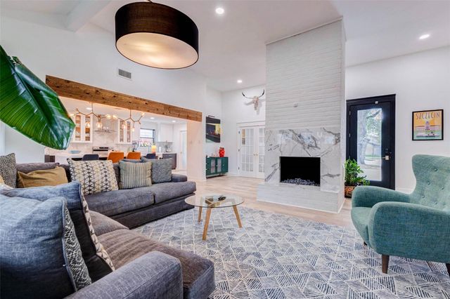 11811 Spruce Hill Drive, Houston, TX 77077