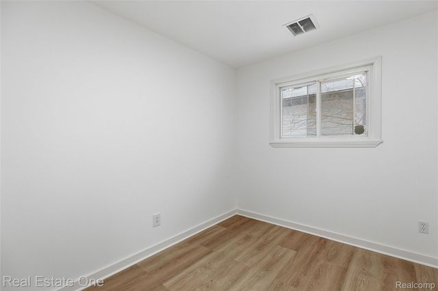 414 Kenilworth Avenue, Pontiac, MI 48342