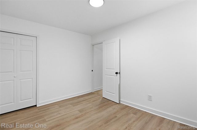 414 Kenilworth Avenue, Pontiac, MI 48342