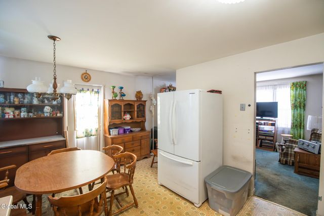 24-26 E Dillenbeck Drive, Guilderland, NY 12303