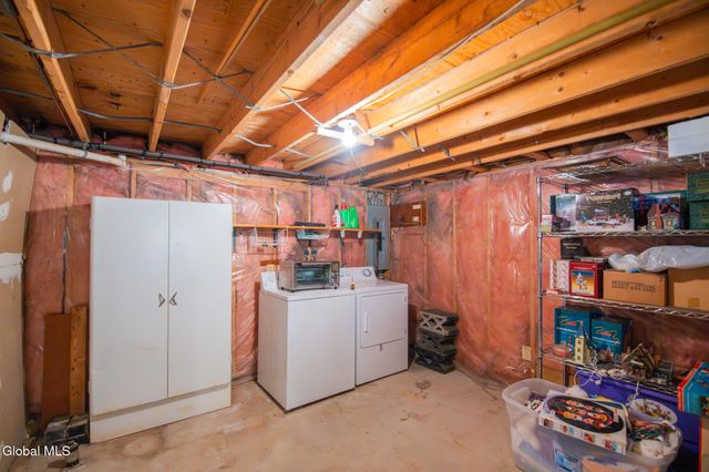 24-26 E Dillenbeck Drive, Guilderland, NY 12303