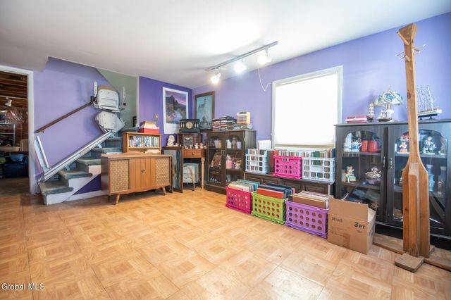 24-26 E Dillenbeck Drive, Guilderland, NY 12303