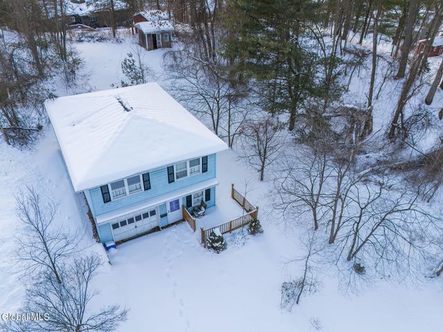 24-26 E Dillenbeck Drive, Guilderland, NY 12303