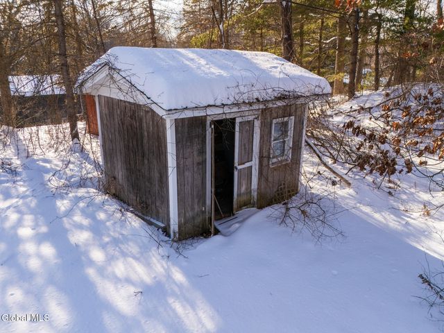 24-26 E Dillenbeck Drive, Guilderland, NY 12303