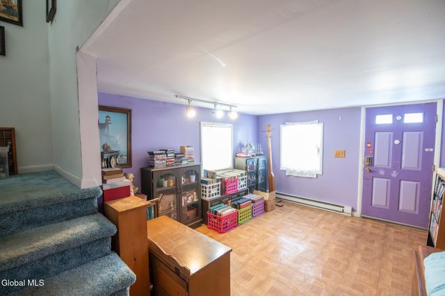 24-26 E Dillenbeck Drive, Guilderland, NY 12303