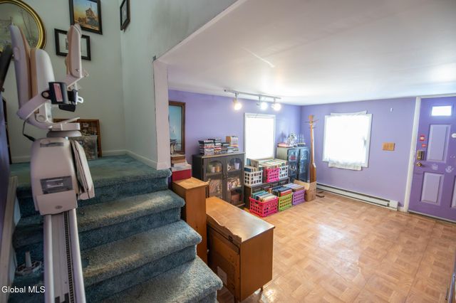 24-26 E Dillenbeck Drive, Guilderland, NY 12303